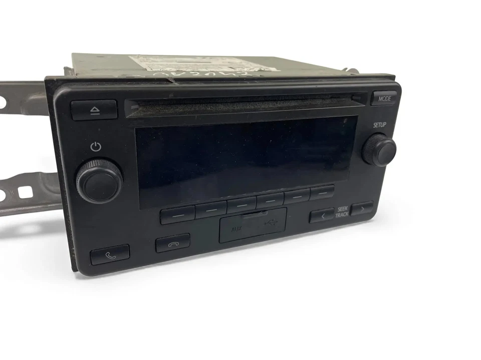 TOYOTA YARIS P13 Musik-Player mit GPS 86120-0DC20 2018 33538044 - Bild 1 von 4