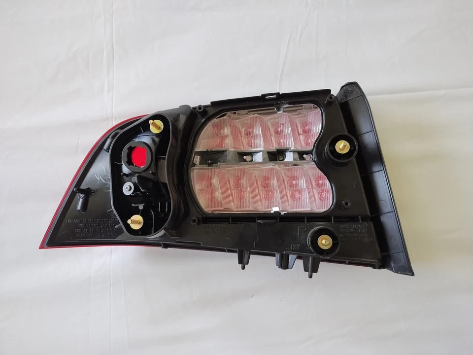 Conjunto de luces traseras Acura TL 2XL 949 301 pasajero lado derecho OEM 2004 2005 2006 Foto 2 de 4