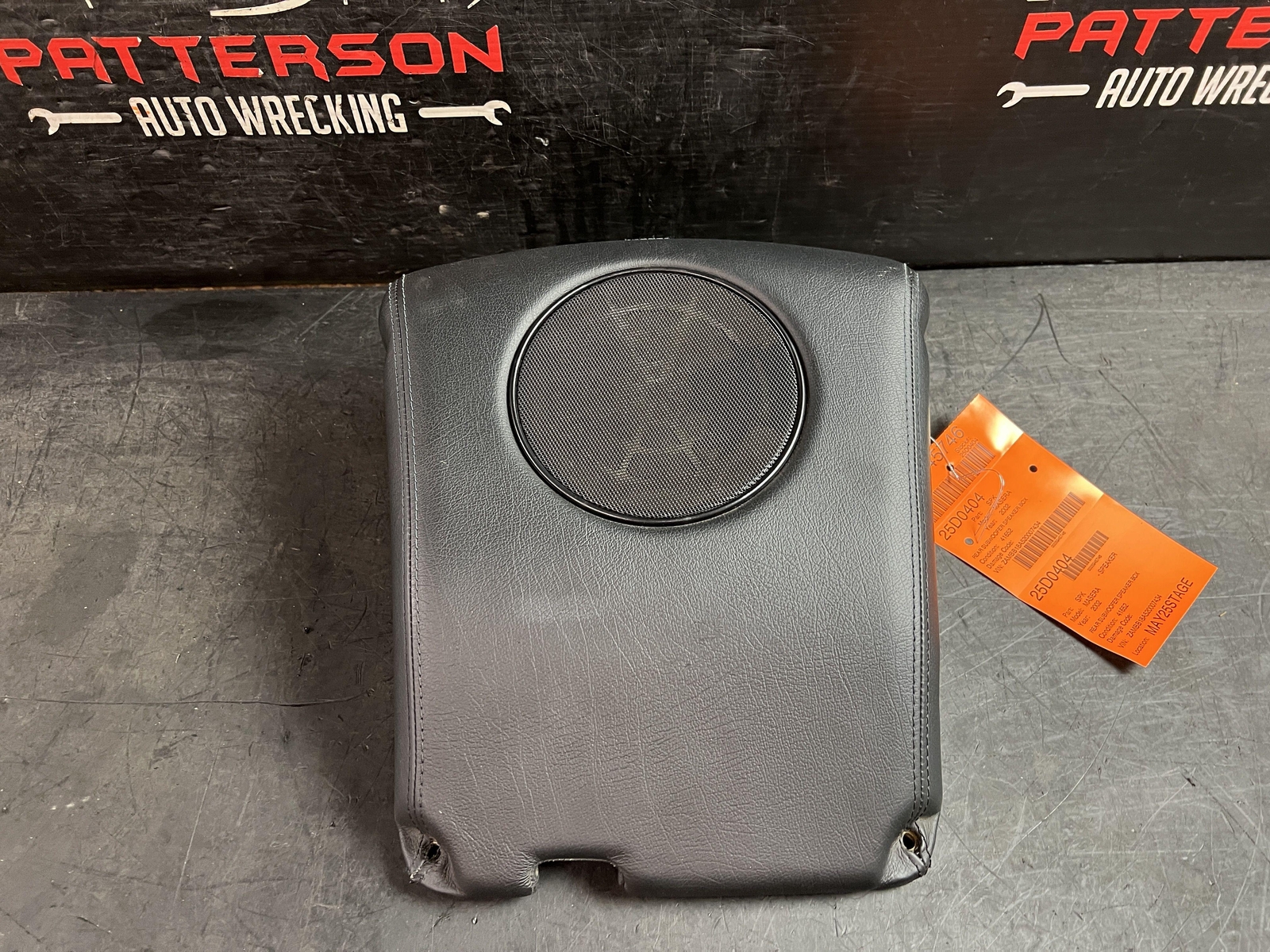 02-06 MASERATI SPYDER REAR SUBWOOFER SPEAKER BOX ID 1250123000