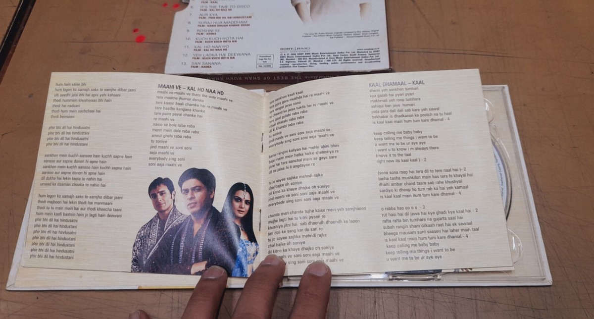 Video Song Yedho Ondru Lyrics Paiya Om Prakash Diwana Ka Birha