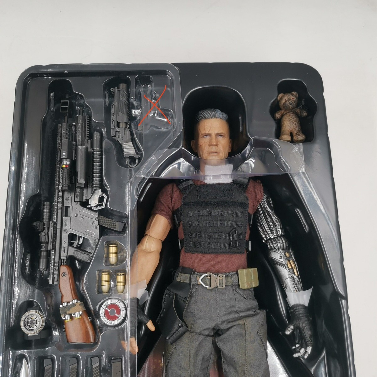 ホットトイズ 1/6 デッドプール２ ケーブル DX ボーナス付 MMS583B Amazon.co.jp: ホットトイズ 【ムービー・マスターピース