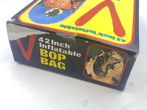 1984 ARCO V ENEMY VISITOR Warner Brothers BOP BAG 42" Sealed Box - Picture 3 of 12