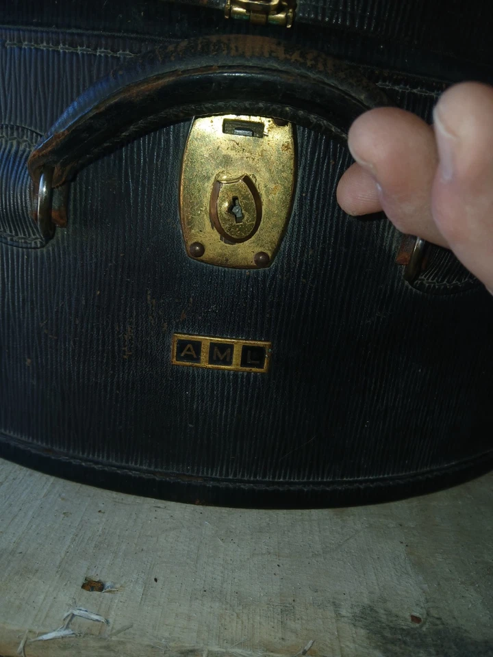 Antiguo Estuche Tren Redondo Negro Baúl Sombrero Caja Cuero Foto 4 de 4