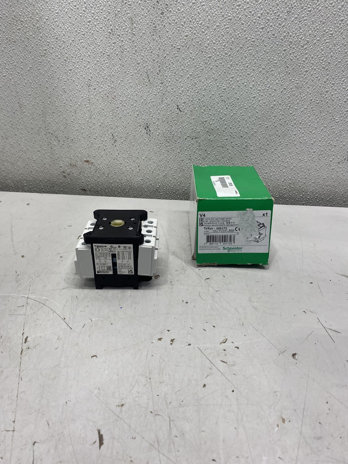 SCHNEIDER ELECTRIC V4 Switch Disconnector Body 3 Poles 80A