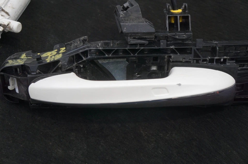 Ручка привода защелки задней правой двери 0997602200 Mercedes S560 W222 14-20 *Примечание* - Изображение 4 из 4