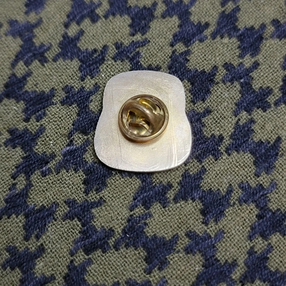 Vintage 1980s - Philadelphia Phillies - MLB Enamel Metal Lapel Pin - Rare Find - Image 3 of 3