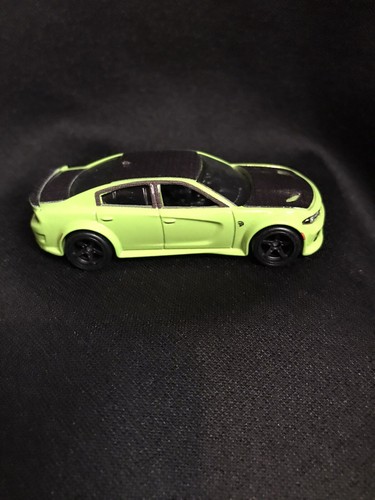 Hot Wheels American Scene’20 Dodge Challenger Hellcat - Picture 3 of 6
