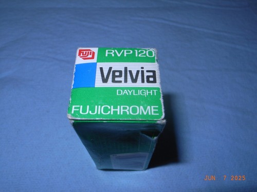 FujiChrome Velvia - Color Slide Film - 120mm For Medium Format - Picture 4 of 5