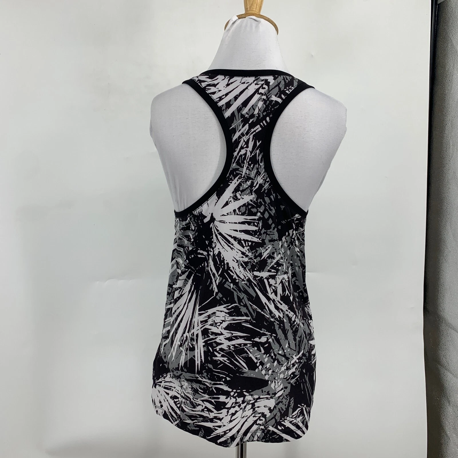 fabletics morgan paradise print racerback tank-top