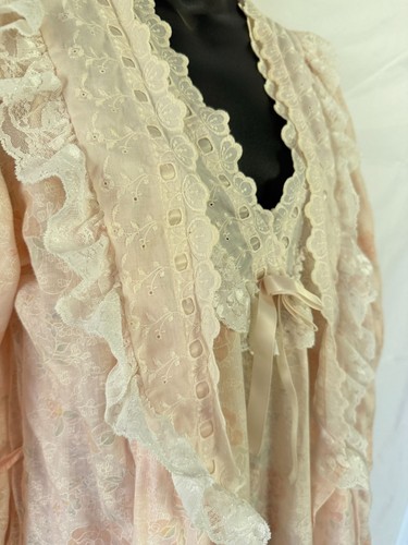Vintage Gilligan O'Malley Nightgown Robe Chemise Ruffled Lace Granny Victorian - Picture 4 of 14