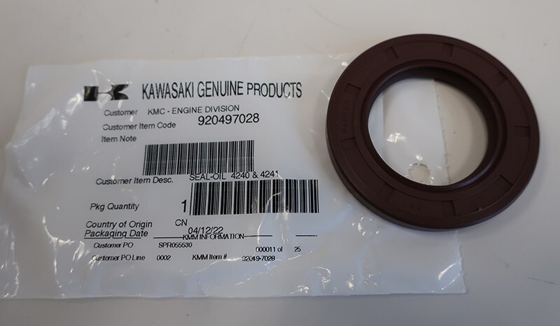 OEM BOTTOM END CRANK SEAL 38 X 62 X 8, KAWASAKI FS481V, 92049-7028