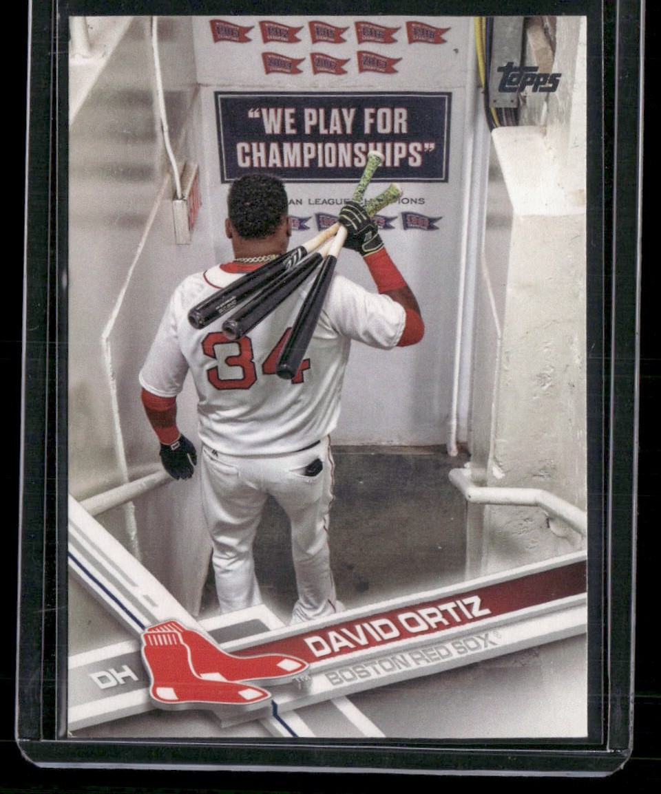 2017 Topps #350 David Ortiz : Three bats on shoulder, heading to locker room ssp