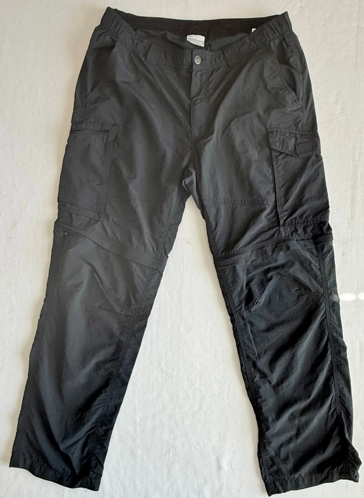 COLUMBIA MENS BLACK CONVERTIBLE ZIP OFF NYLON PANTS - SIZE 38"
