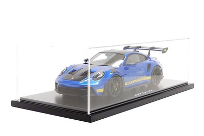 Spark 1:18 Porsche 911 GT3 RS (992) in Sapphire Blue Metallic