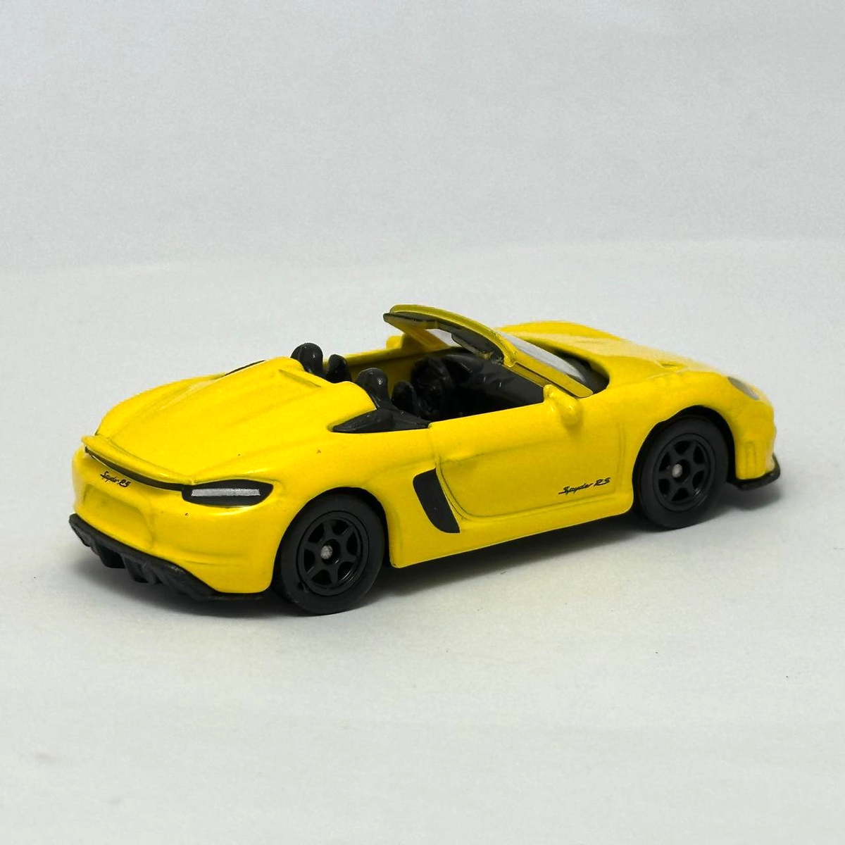 Porsche 718 Spyder RS Yellow Welly 1:60 1:64 Scale Toy Car 52440 3