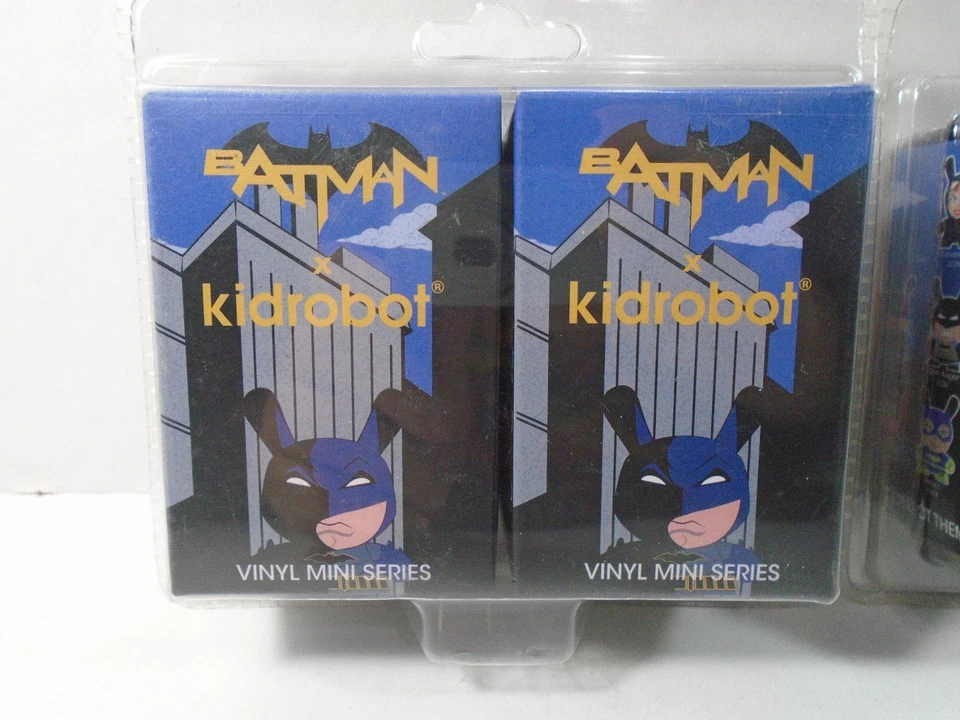 2--2017 KIDROBOT BATMAN DUNNY VINILO MINI SERIE--FIGURA 2 PAQUETES (NUEVO) Foto 2 de 4