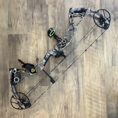 Bowtech RealM SS Right Hand Camo Compound Bow Hunting Aluminum 31in w/ Sight