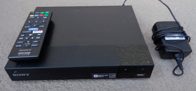 SONY BDP-S3700 CD DVD BLU RAY DISC PLAYER W/REMOTE AND ADAPTER TESTED WORKING
