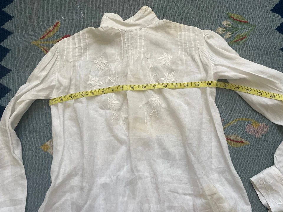 1900’s White Embroidered Cotton Blouse - Image 4 of 4