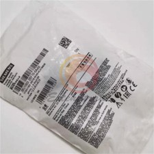 1PC Siemens 3SU1002-2BF10-0AA0 Selector Switch NEW