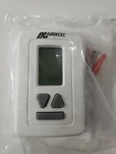 AIRXCEL AC DIGITAL WALL THERMOSTAT WHITE MODEL 9430A337 NEW HEAT/COOL