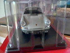 1:64 SW PORSCHE 992 GT3 RS Racing Sports jaune moulé sous pression