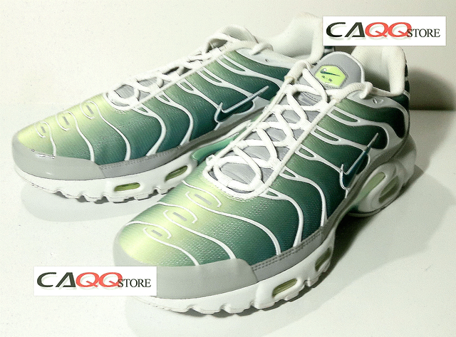 Nike Air Vapormax Plus Men, Aurora Green Reflect Silver Black | Graffitishop