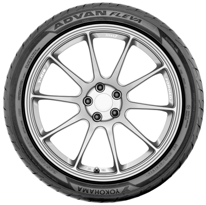 4 New Yokohama Advan Fleva V701 - 225/35r18 Tires 2253518 225 35