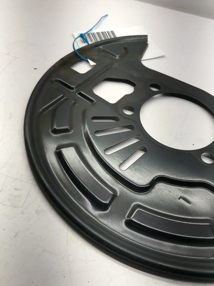 Nissan Sentra 2018 placa de respaldo de freno delantero disco protector contra el polvo conductor izquierdo usado Foto 4 de 4