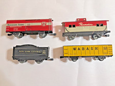 Vintage Marx O Gauge Tin Train Cars   VS-18