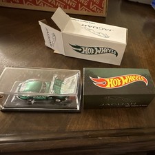 Hot Wheels 1964 Jaguar E-Type 1:64 Diecast Car Green Limited Edition w/ Case