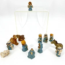 Vintage Old Crow Stoneware 13 Piece Nativity Set  **READ**