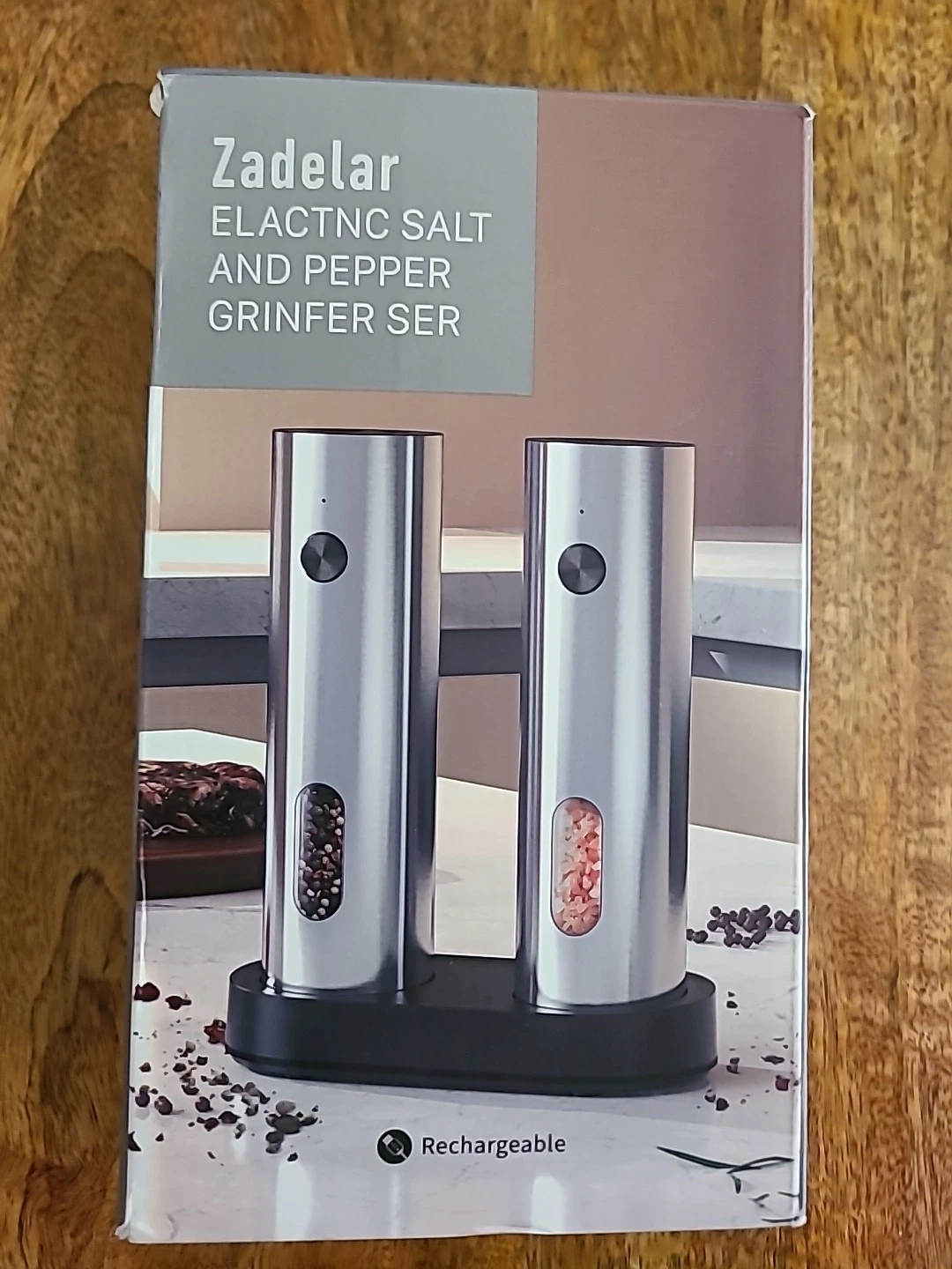 Salt and Pepper Grinder Set Electric,Rechargeable Salt and Pepper Shakers Sta...