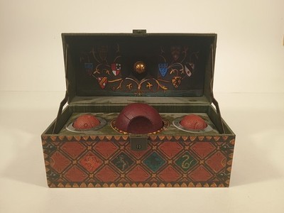 Harry Potter Collectible Quidditch Set in Collectors box incomplete 