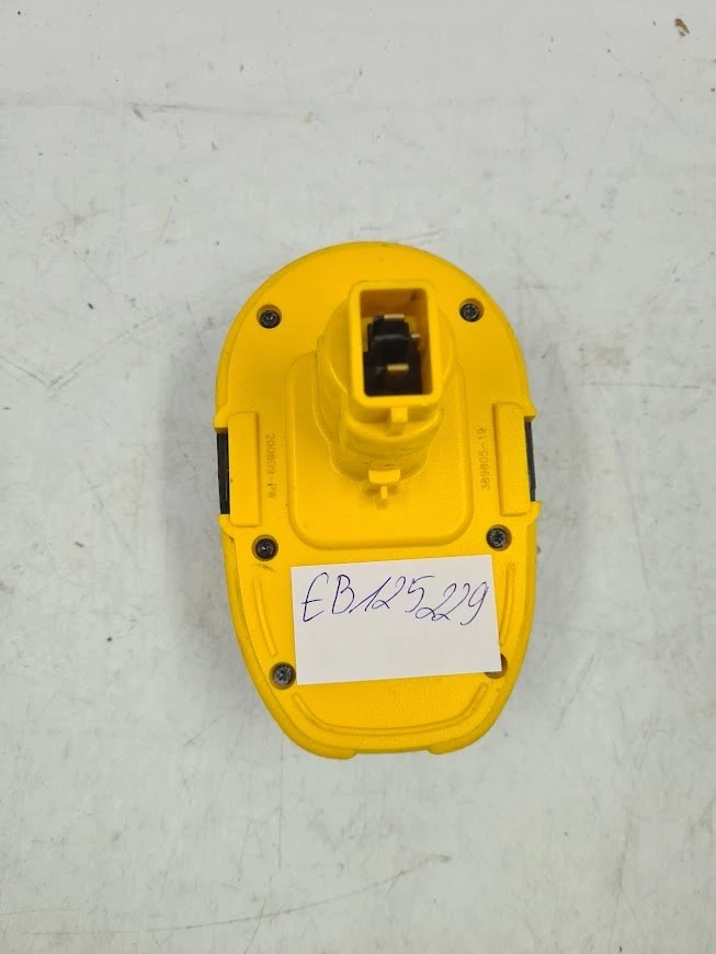 Lot De 4 Outils Sans Fil Dewalt, Perceuse/Visseuse DW907, Utilisé En Bon État - Photo 4/4