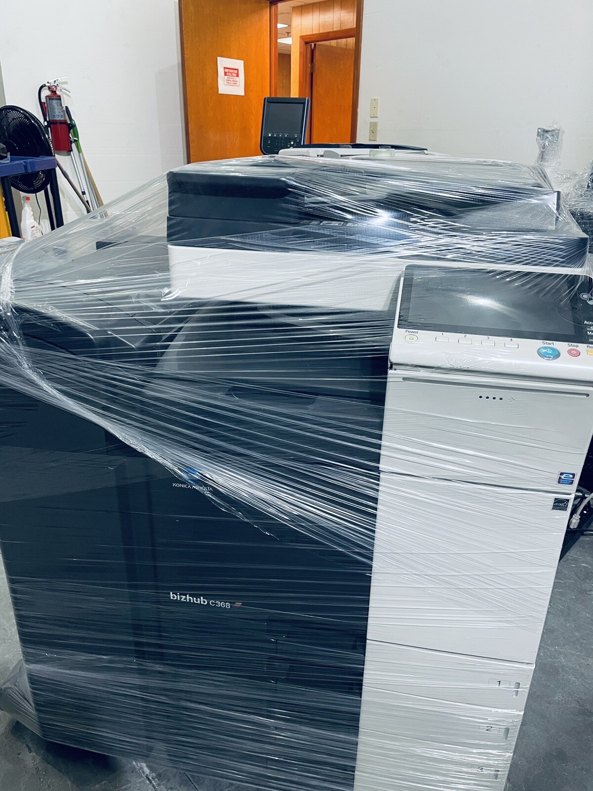 Konica Minolta Bizhub C368 Color Copier Printer Scanner Staples Pro