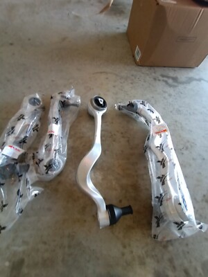 Front Control Arm & Ball Joint Assembly LH Driver Lower for