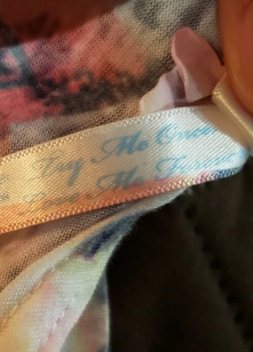 Camiseta grande deslumbrada Lay Me Once Love Me Forever Tye Dye Foto 2 de 4