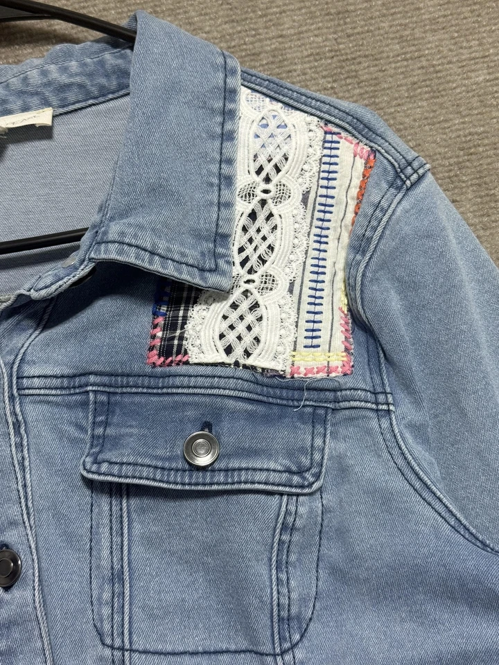 Cactus + Pearl Denim Jacket Womens Large Light Wash Patchwork Lace MS-15711 - Image 4 of 4