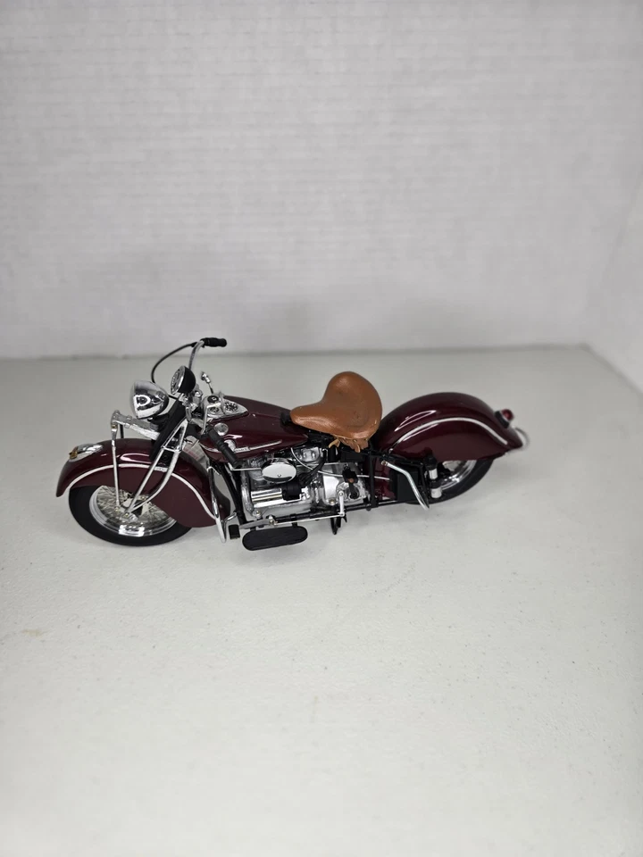 Franklin Mint Indian 442 Motorcycle 1942 - Image 2 of 4
