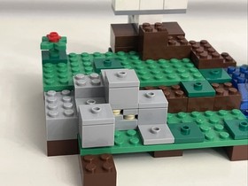 Lego (21123) Minecraft - The Iron Golem Alex Zombie