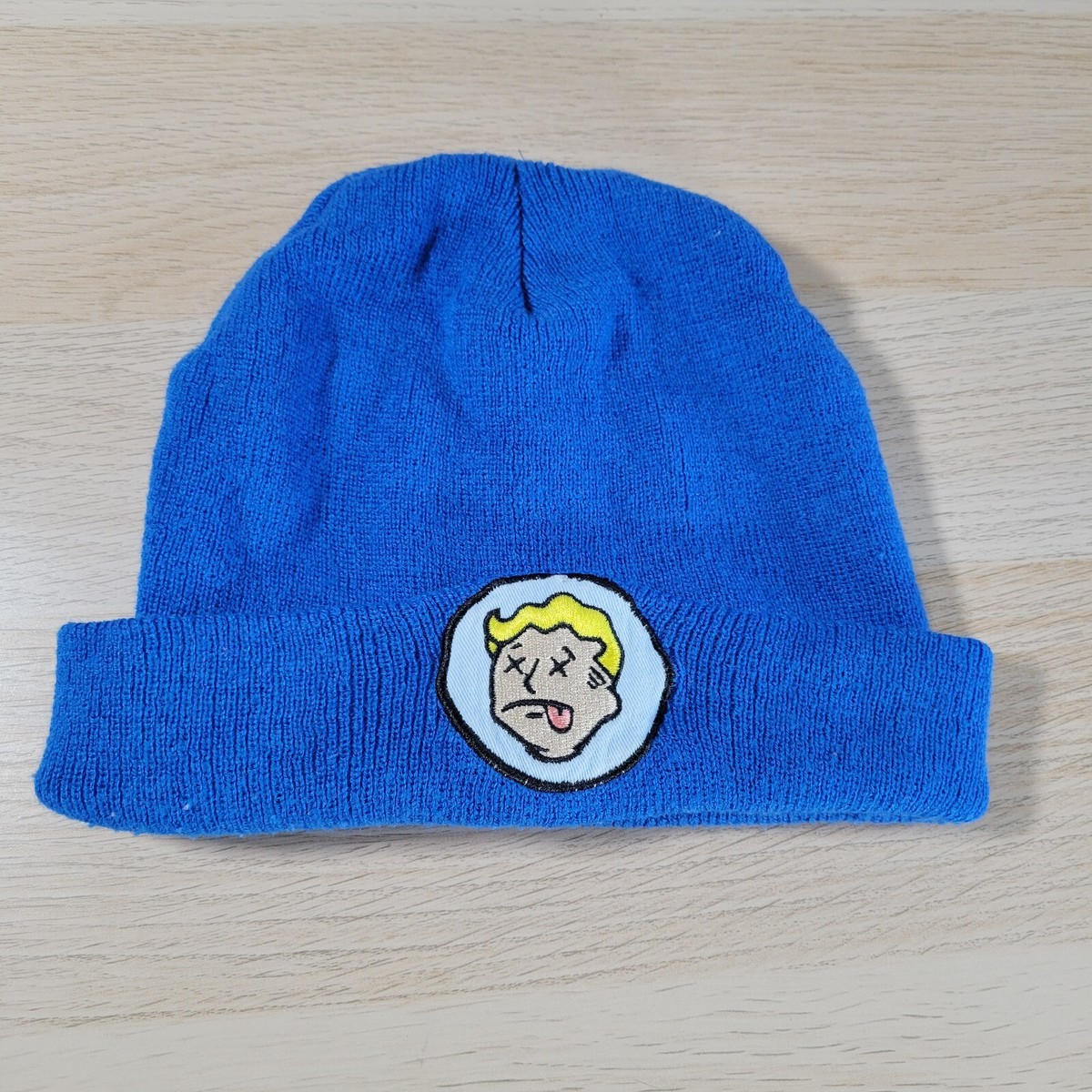 Fallout Bethesda Culturefly Beanie Hat Vault Boy XX Eyes Blue