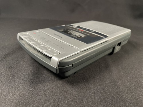 Radio Shack CTR-121 - Cassette Player Works - Voice Recorder Doesn’t Work - Picture 4 of 16