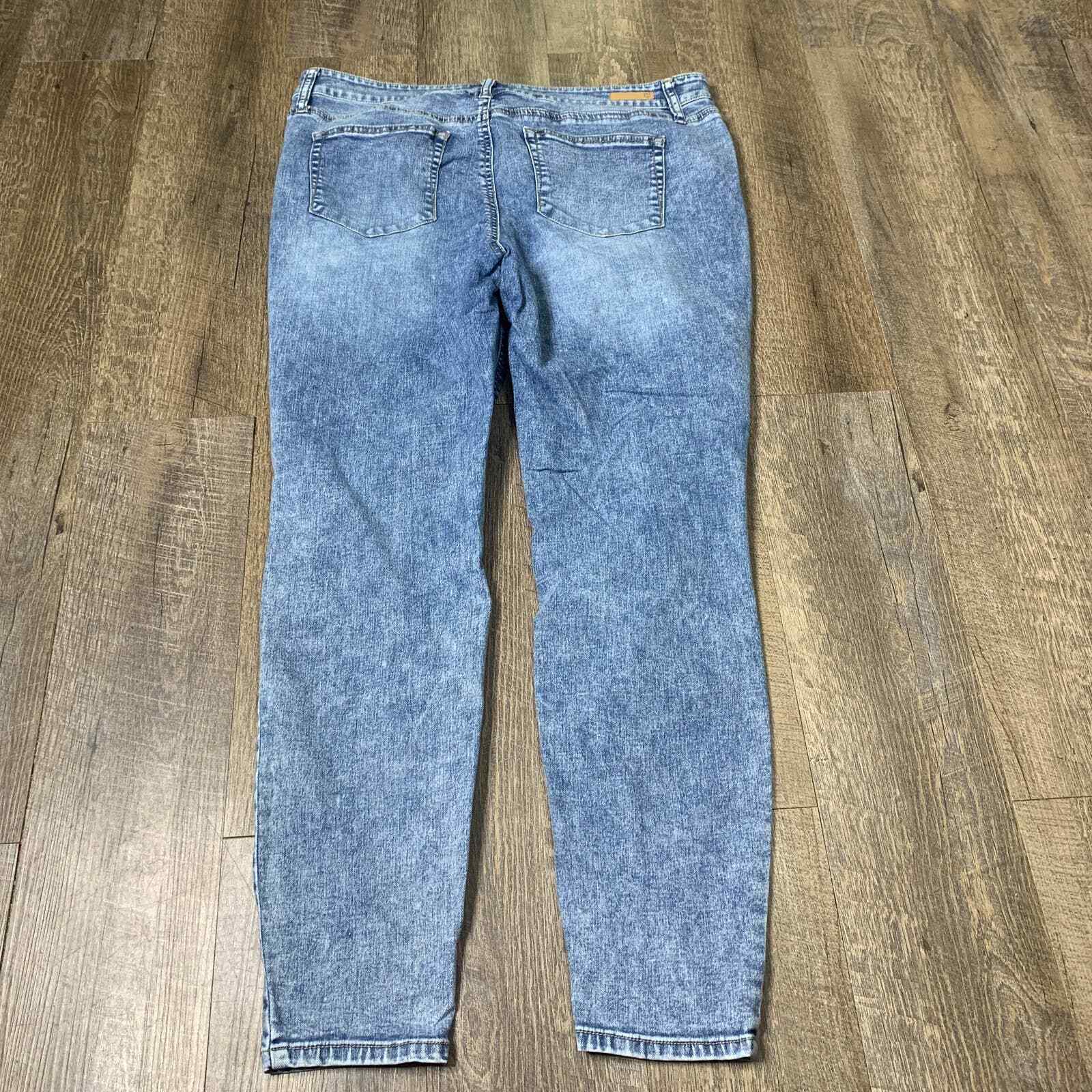 True Craft Skinny Jeans Womens Sz 18 Blue Light W… - image 3