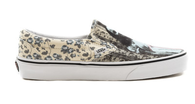 white vans slip on size 4