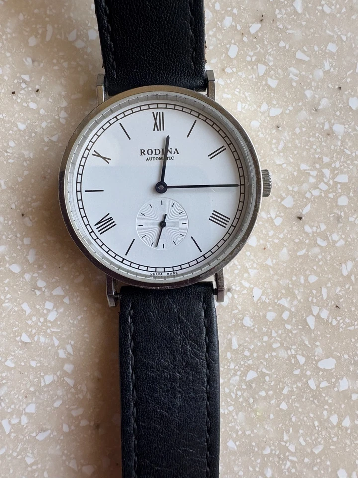 Reloj Automático Rodina R005 5ATM Resistente al Agua Simple Mínimo 38mm Foto 2 de 4