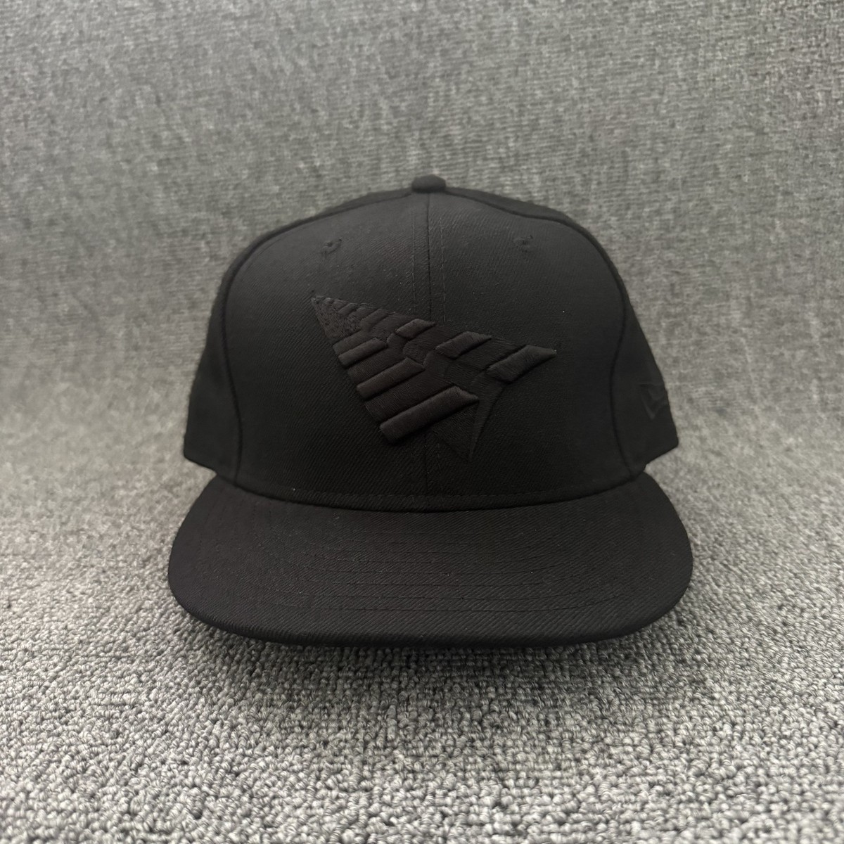 New Era Paper Planes Roc Nation 59FIFTY Fitted Hat Blackout Black Size 7 1/2 59.