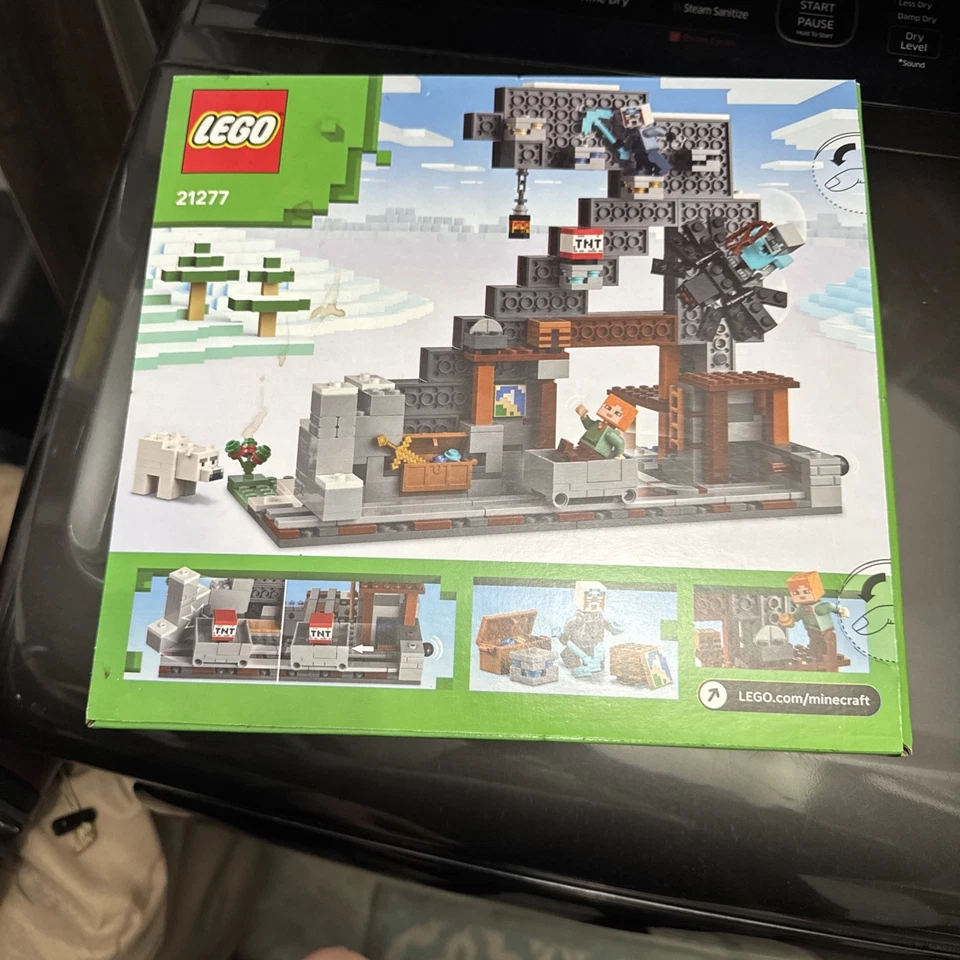 LEGO® Minecraft® The Pickaxe Mine 21277 Foto 3 de 4