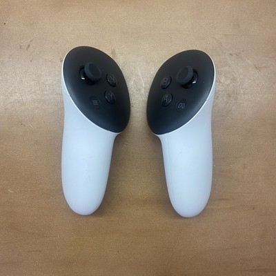 Meta Oculus Quest 3 VR Controllers Left & Right Pair V6P/S2Y - Free Shipping