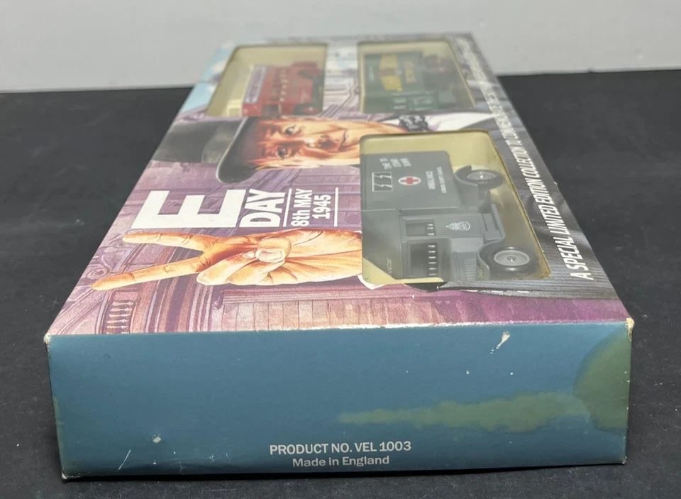 Lledo VE Day 8th May 1945 Collection 50th Anniversary London Bus Churchill NIB - Image 2 of 4